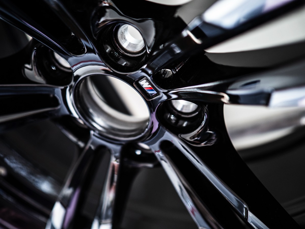 Refinierte BMW M Felge – Hochglanz Schwarz
